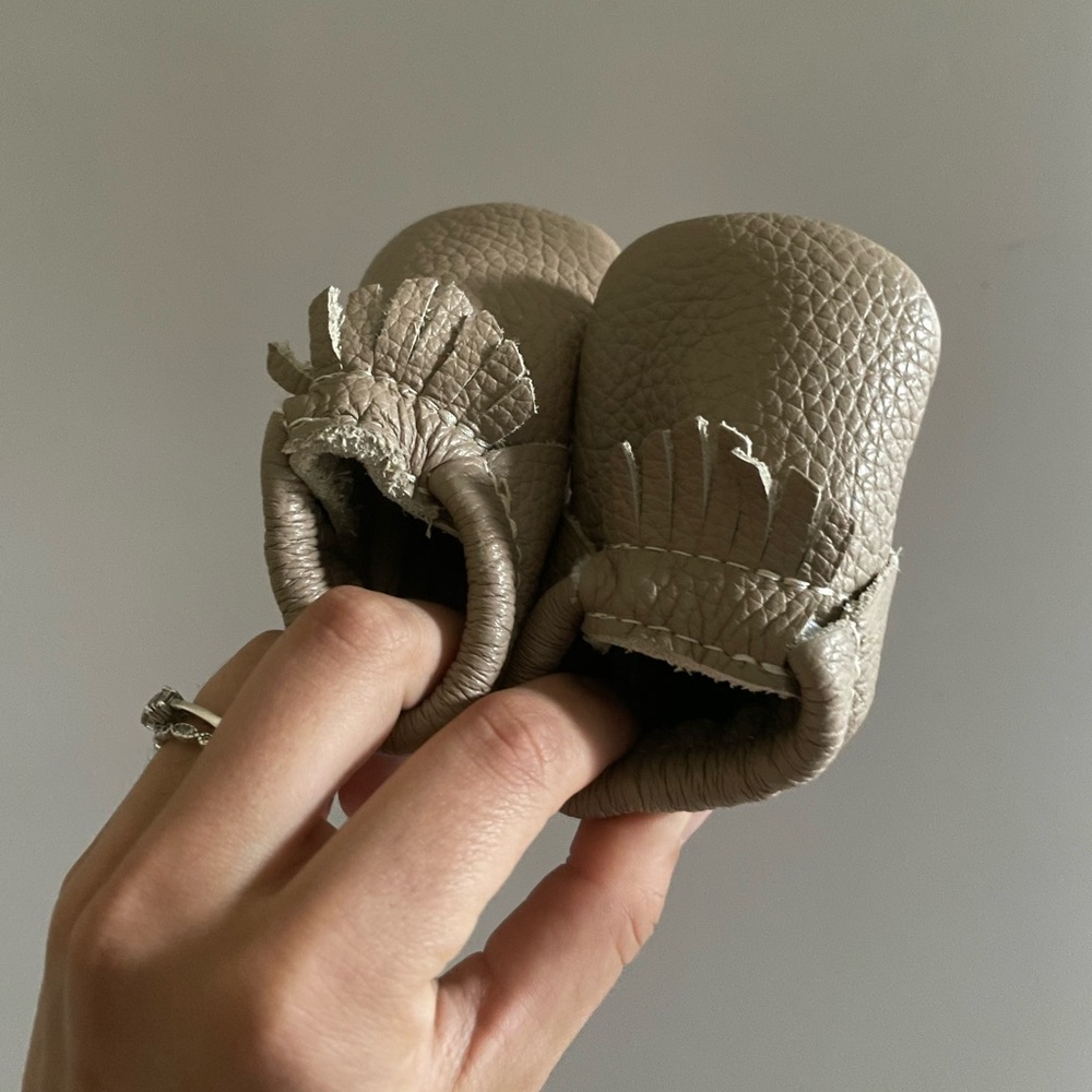 Size 1c like new freshly picked moccs (moccasins)